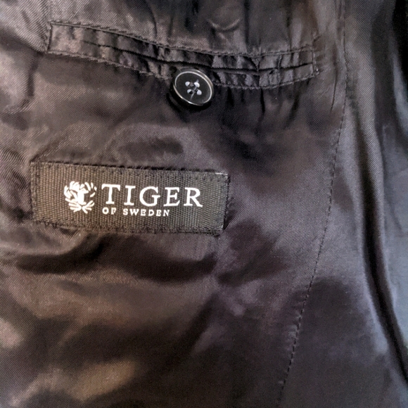 NWOT Women's Blazer - Picture 3 of 3